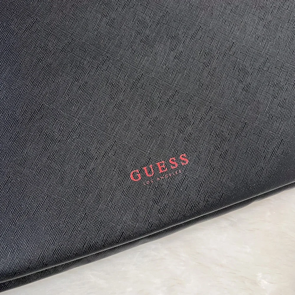 NIP NEW Guess Black Faux Leather Laptop Tablet Zip Case 16